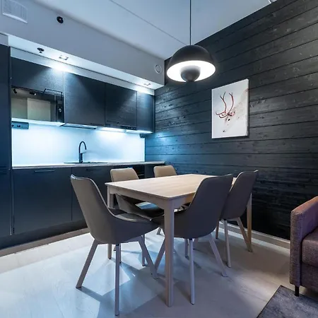 Lux D21 Ski-in Ski-out, Center By Aavalevi *