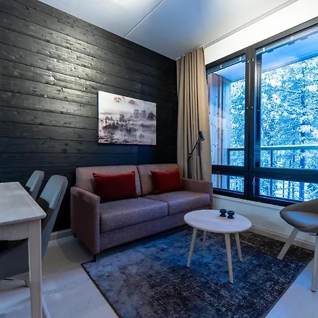 Lux D21 Ski-in Ski-out, Center By Aavalevi *