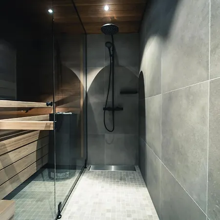 Appartement Lux D21 Ski-in Ski-out, Center By Aavalevi